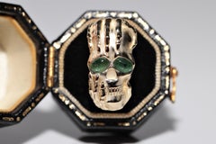 New Made 14k Gold Natural Cabochon Cut Emerald Decorated Skull Ring