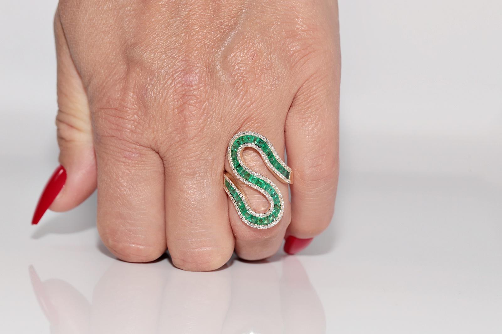 Neuer 14 Karat Gold Natürlicher Diamant und Smaragd im Kaliberschliff Smaragd Dekorierter Ring im Angebot 9