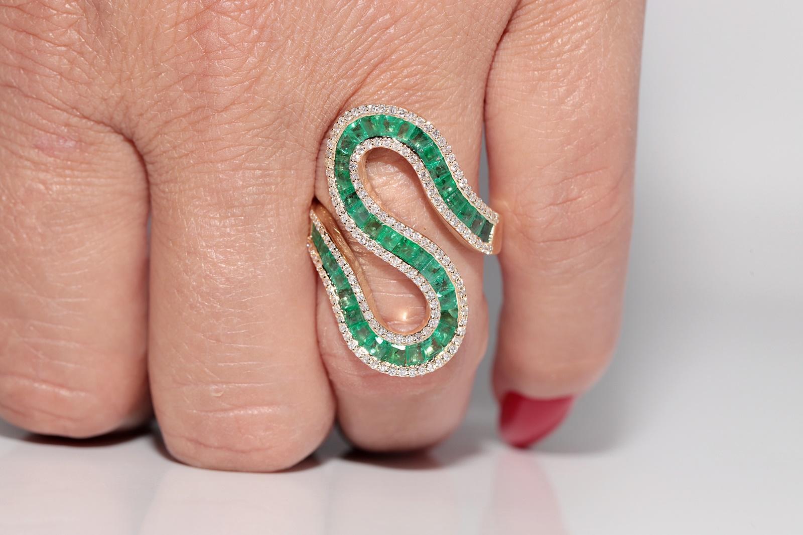 Neuer 14 Karat Gold Natürlicher Diamant und Smaragd im Kaliberschliff Smaragd Dekorierter Ring im Angebot 10