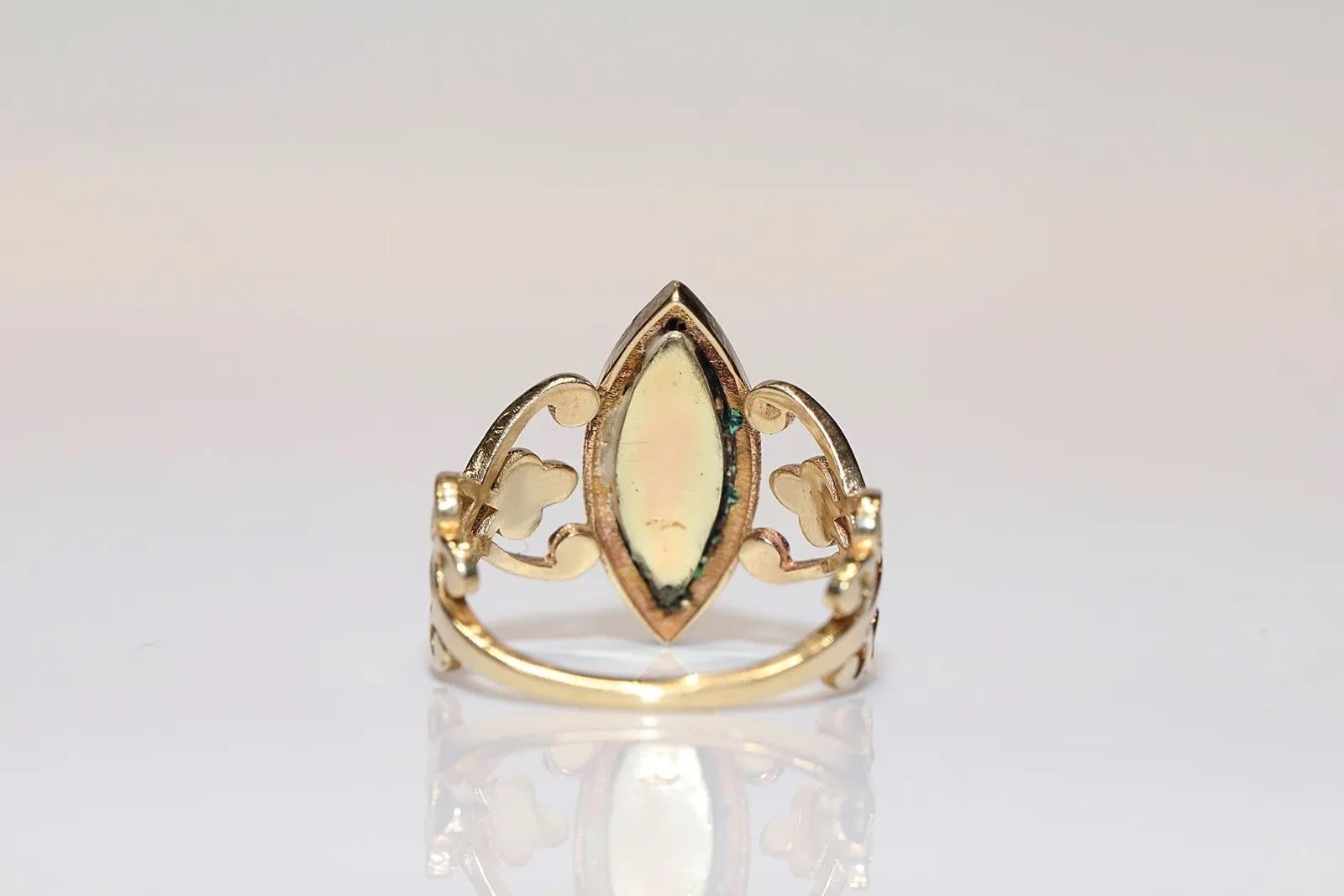 Neuer Navette-Ring aus 14 Karat Gold mit natürlichem Diamanten und Smaragd im Kaliberschliff Damen im Angebot