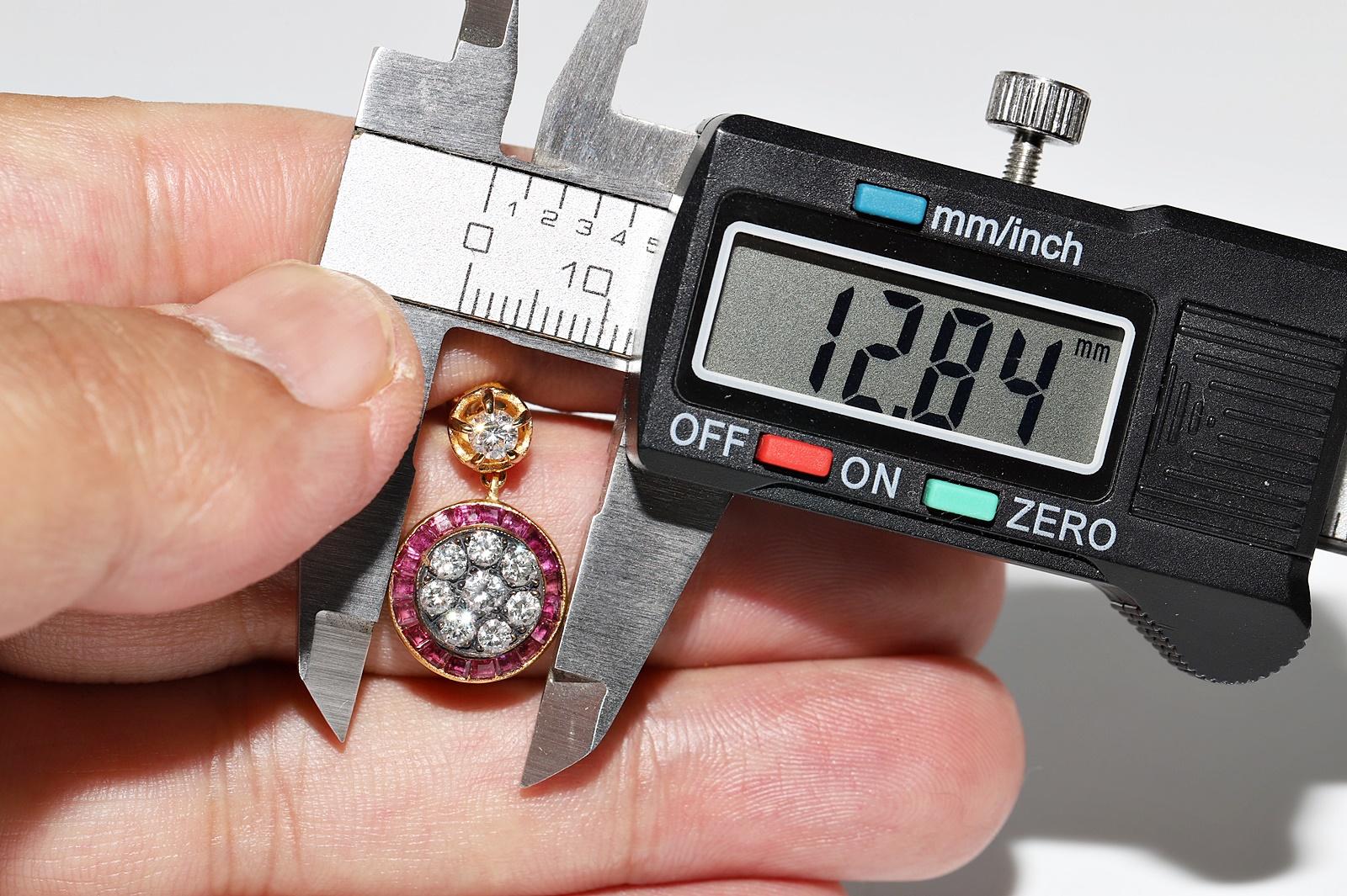 Neu hergestellter 14k Gold Natürlicher Diamant und Kaliber Rubin verzierter Ohrring im Angebot 6