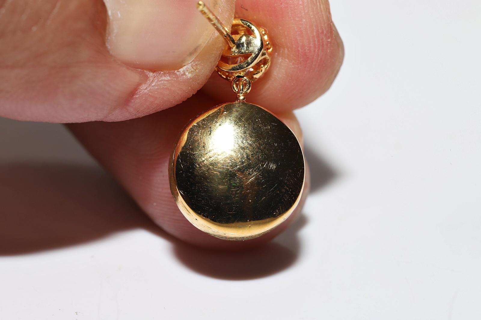 Neu hergestellter 14k Gold Natürlicher Diamant und Kaliber Rubin verzierter Ohrring im Angebot 3