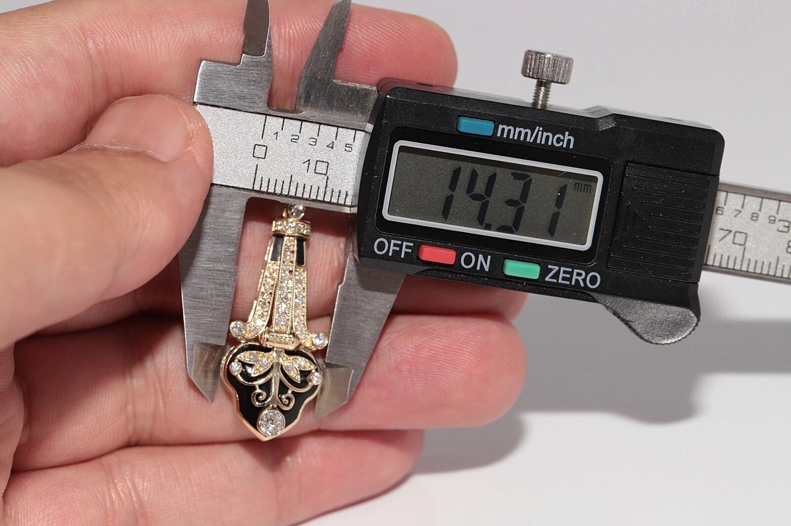 New Made Boucle d'oreille pendante en or 14k ornée de diamants naturels et d'émail en vente 5