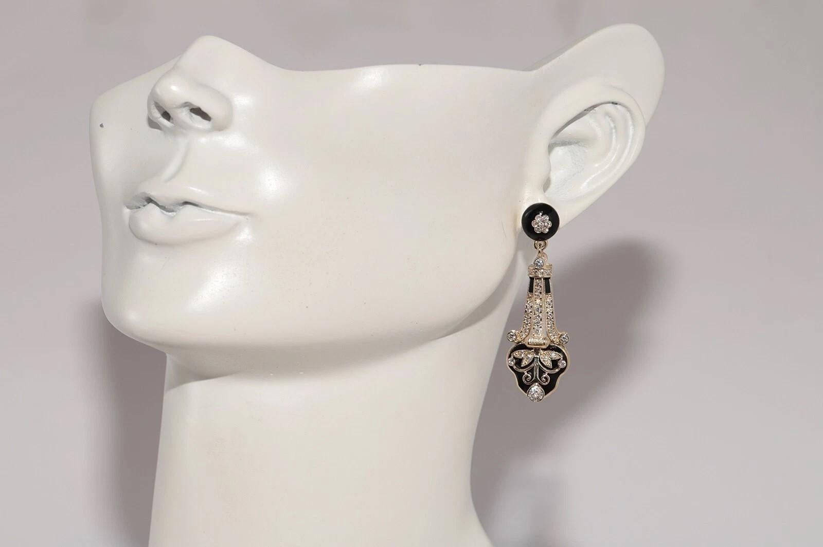 New Made Boucle d'oreille pendante en or 14k ornée de diamants naturels et d'émail en vente 10