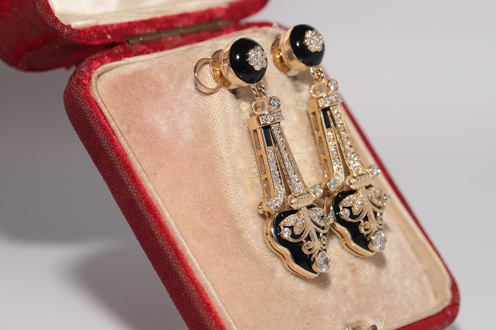Neuer gefertigter 14k Gold natürlicher Diamant- und Emaille-Dekorierter Tropfenohrring (Brillantschliff) im Angebot