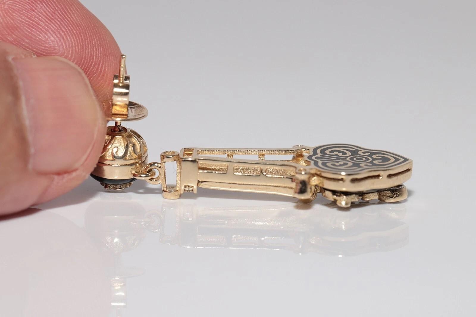 New Made Boucle d'oreille pendante en or 14k ornée de diamants naturels et d'émail Pour femmes en vente