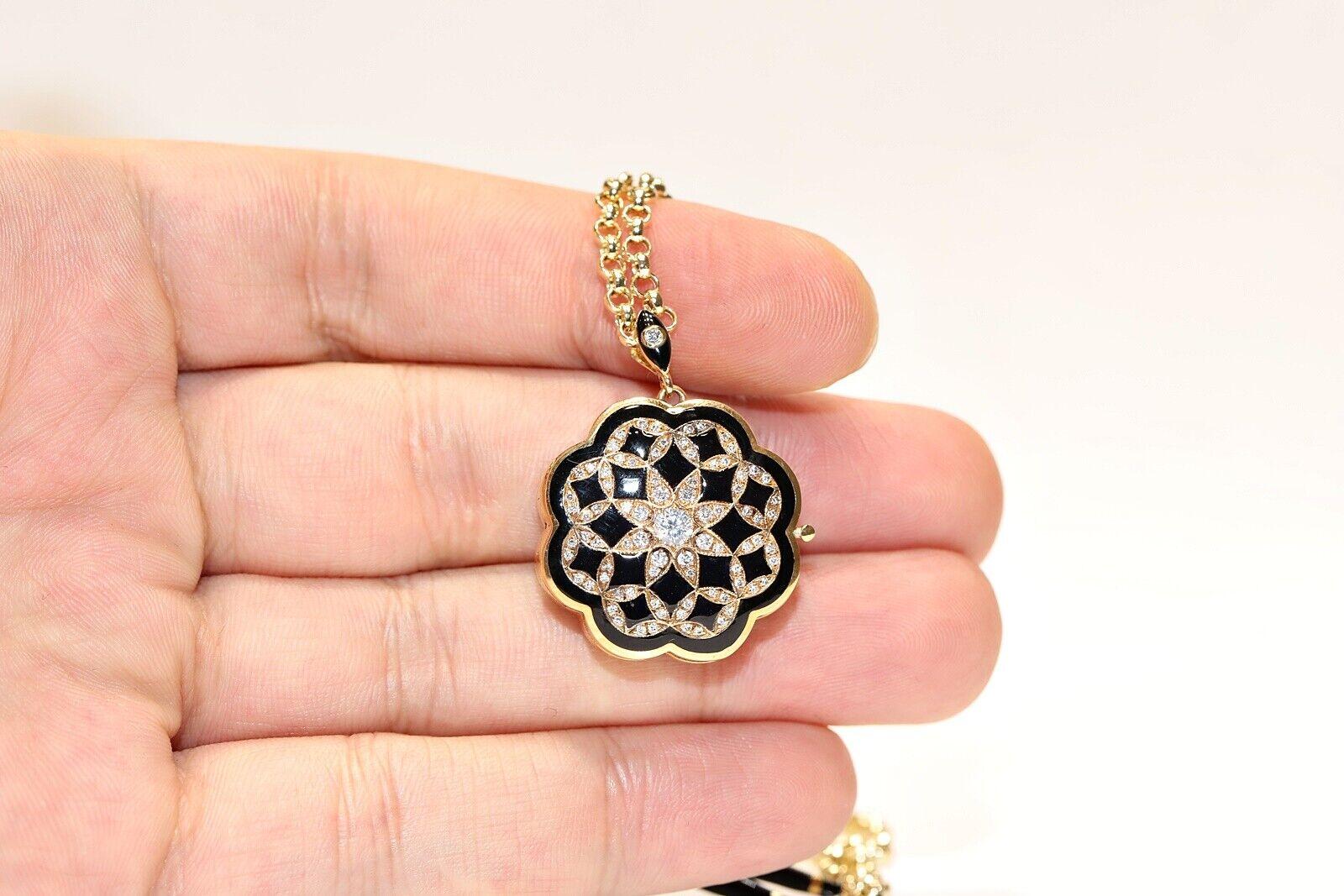 Collier pendentif en or 14 carats, décoré de diamants naturels et d'émail, neuf en vente 4