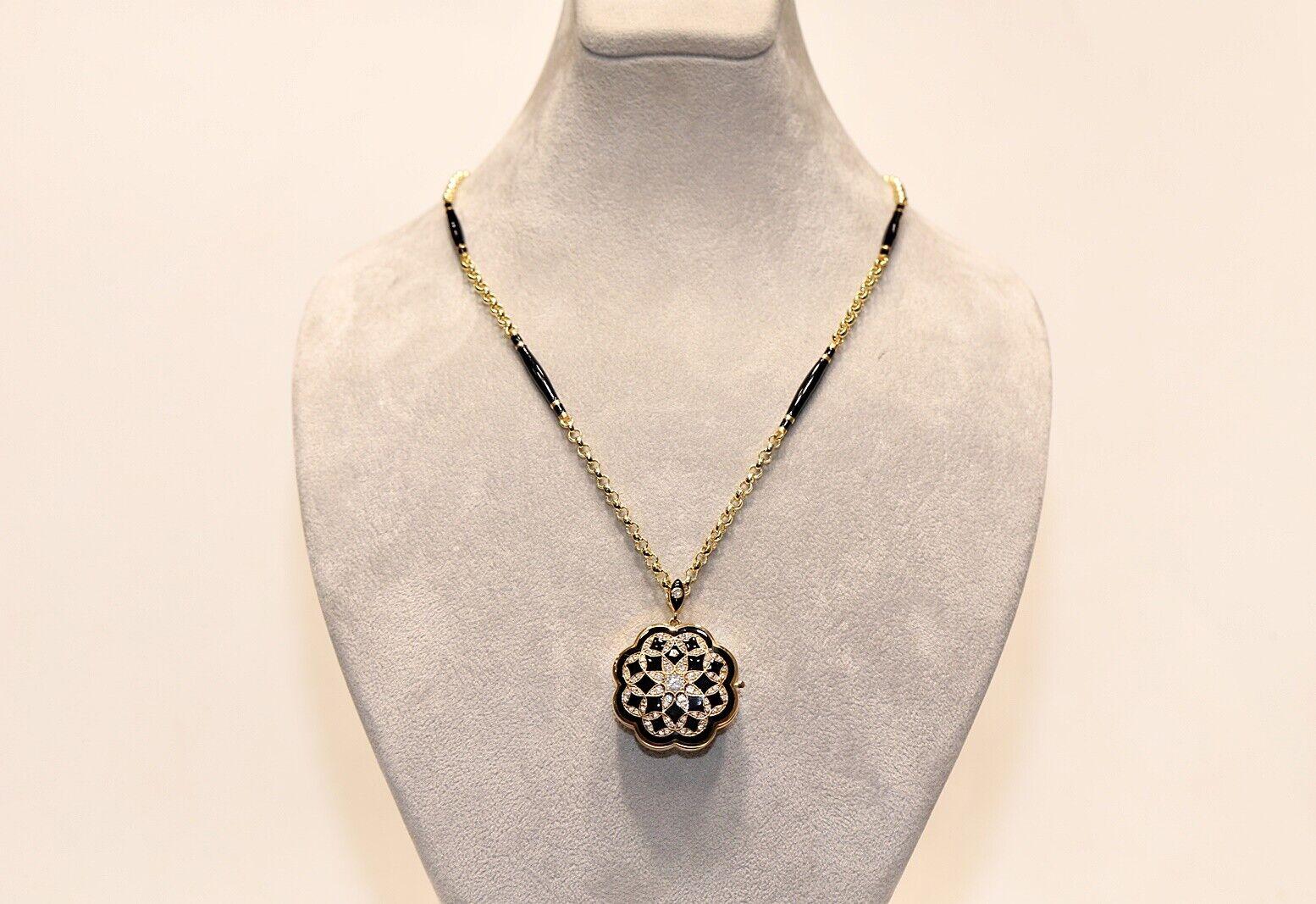 Moderne Collier pendentif en or 14 carats, décoré de diamants naturels et d'émail, neuf en vente