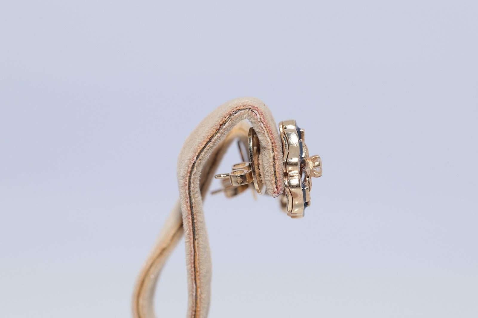 Taille brillant New Made Boucle d'oreille fleurs en or 14k diamant naturel et émail en vente