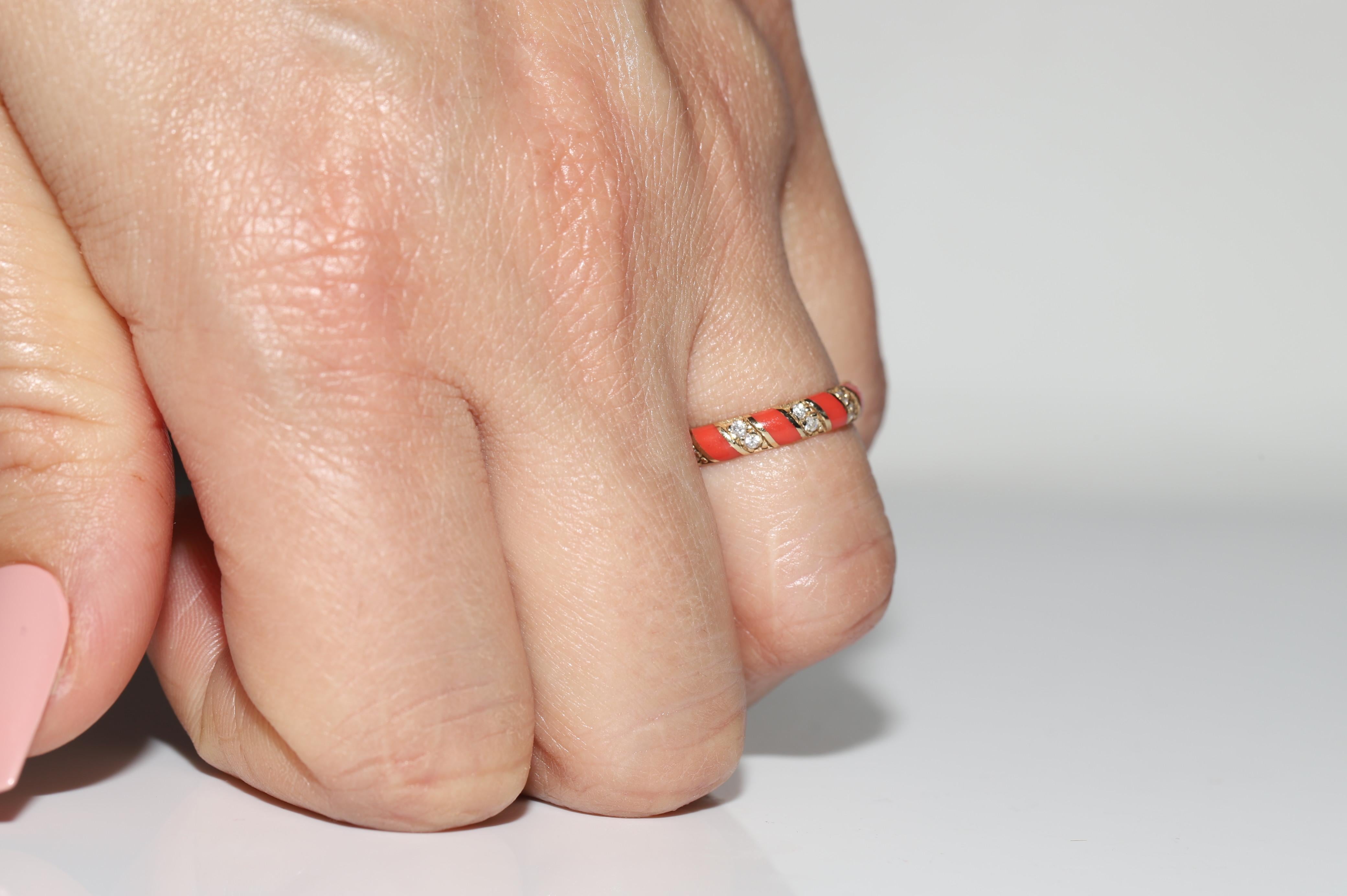 Bague neuve fabriquée en or 14 carats avec diamant naturel et émail en vente 7