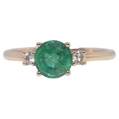 New Made 14k Gold Natural Diamond And Round Cut Emerald Decorated Ring