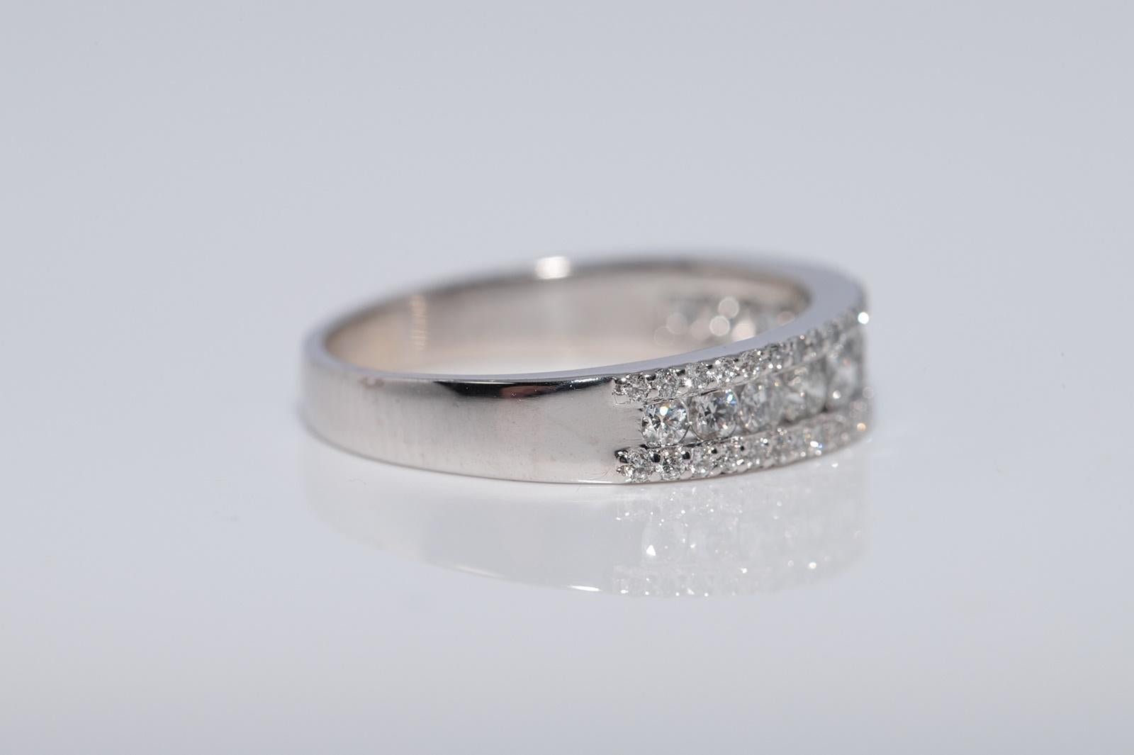 De las mujeres Anillo con banda decorada con diamantes naturales de oro de 14k de nueva factura en venta