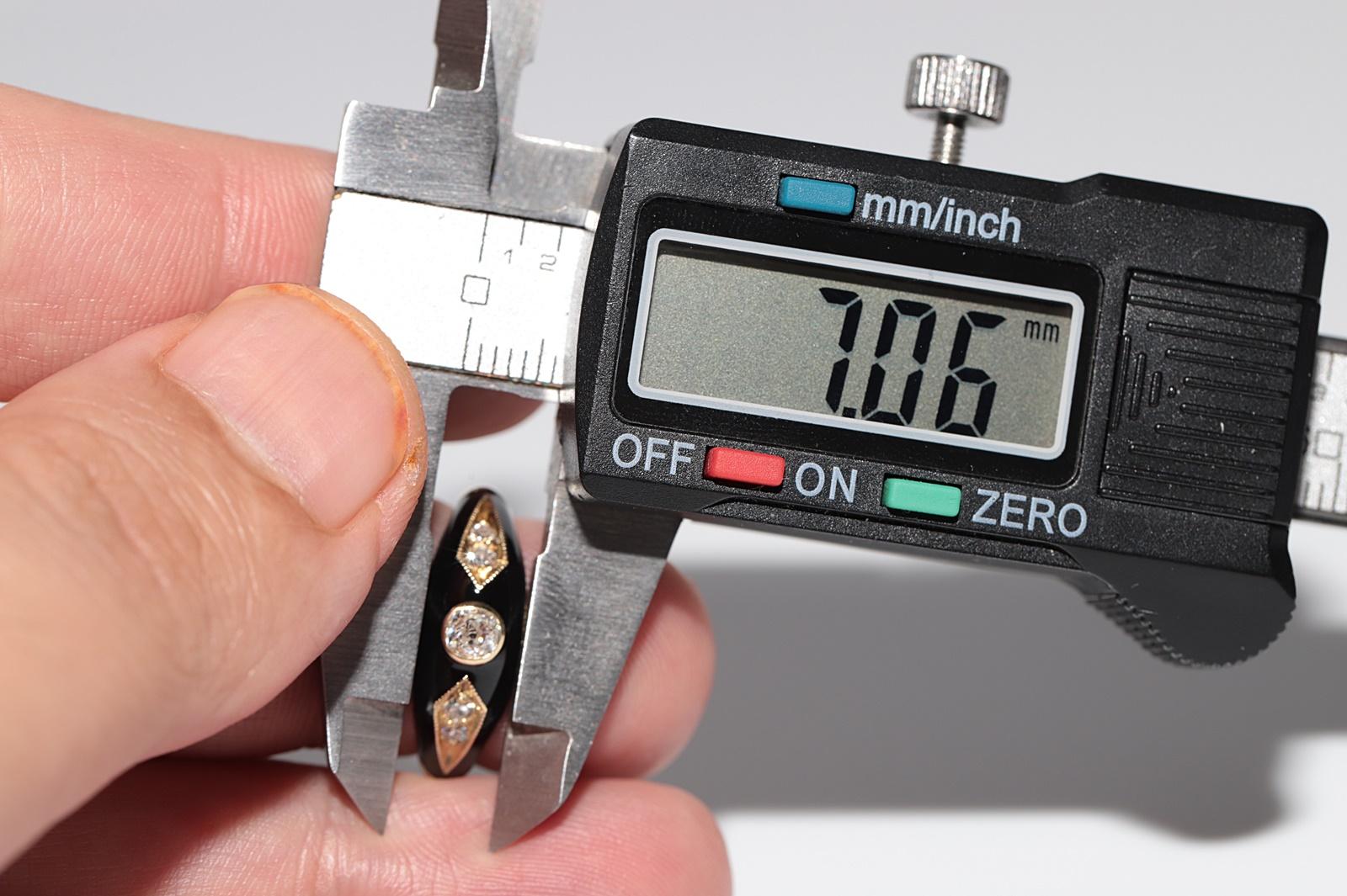 Anillo de oro de 14 quilates con diamante natural decorado con esmalte negro en venta 6