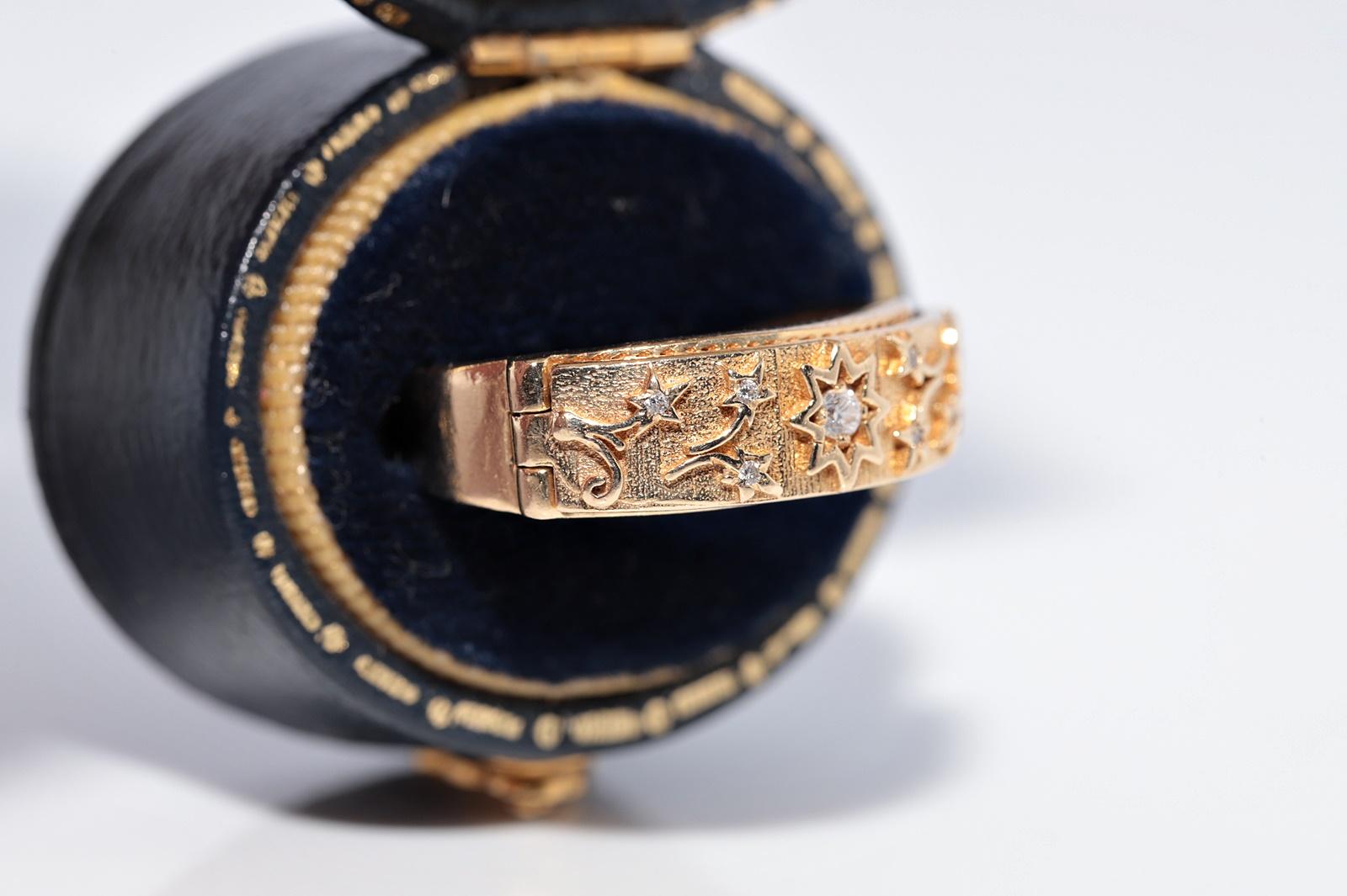 Moderno New Made 14k Gold Diamante naturale decorato Anello scritto Darling in vendita