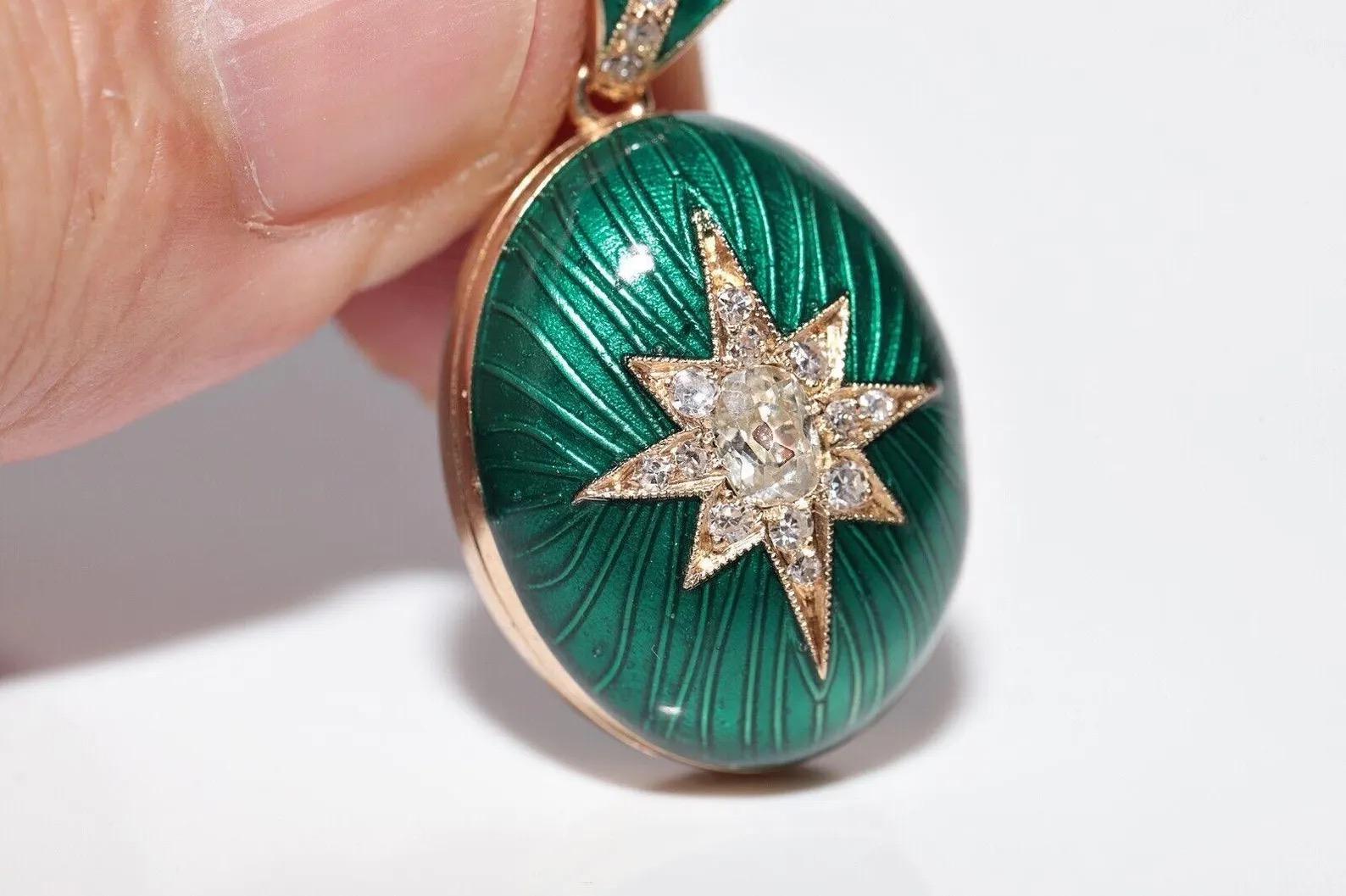 Moderne Collier pendentif en or 14 carats, décoré de diamants naturels et d'émail en vente