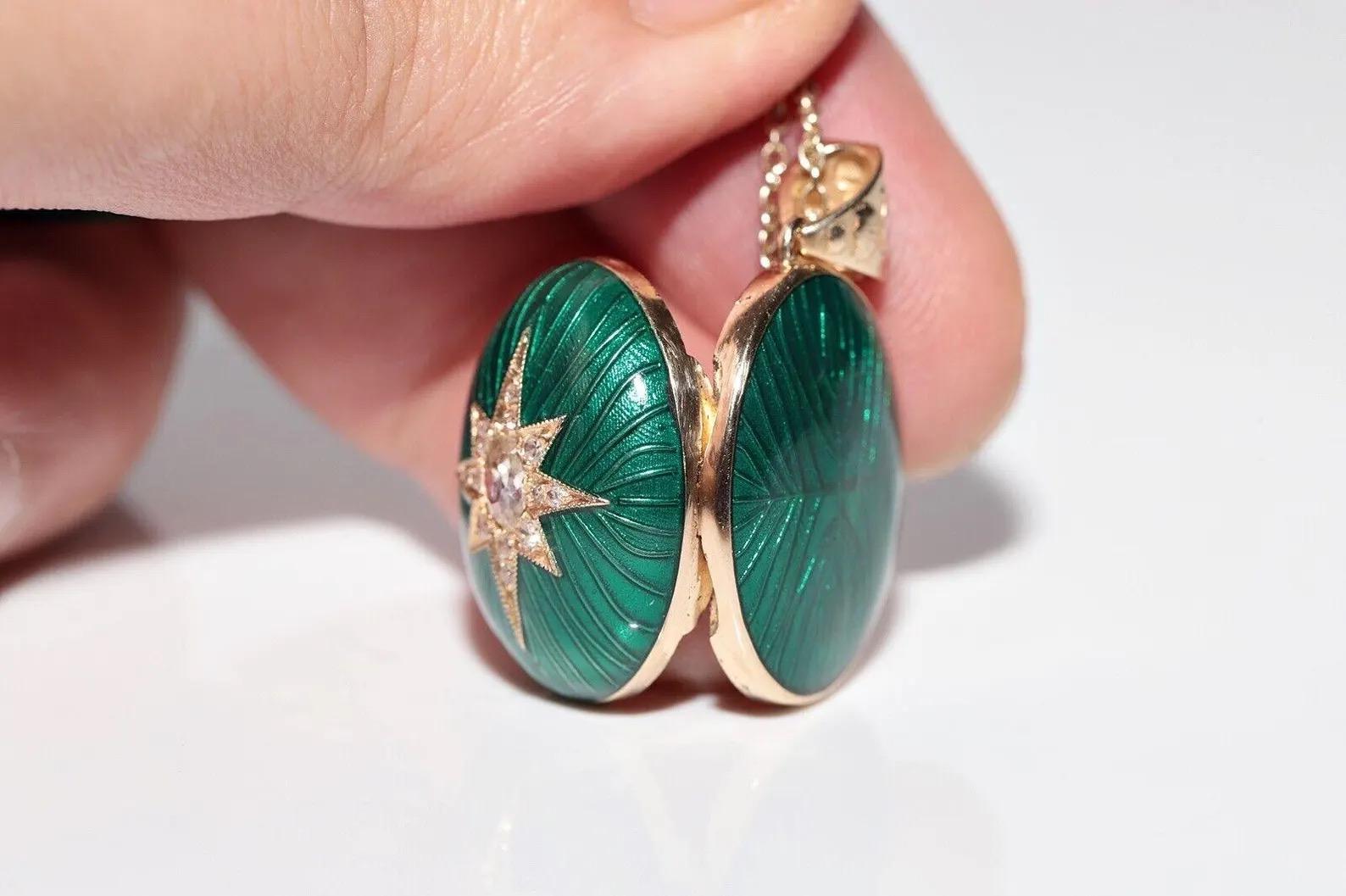 Collier pendentif en or 14 carats, décoré de diamants naturels et d'émail Pour femmes en vente