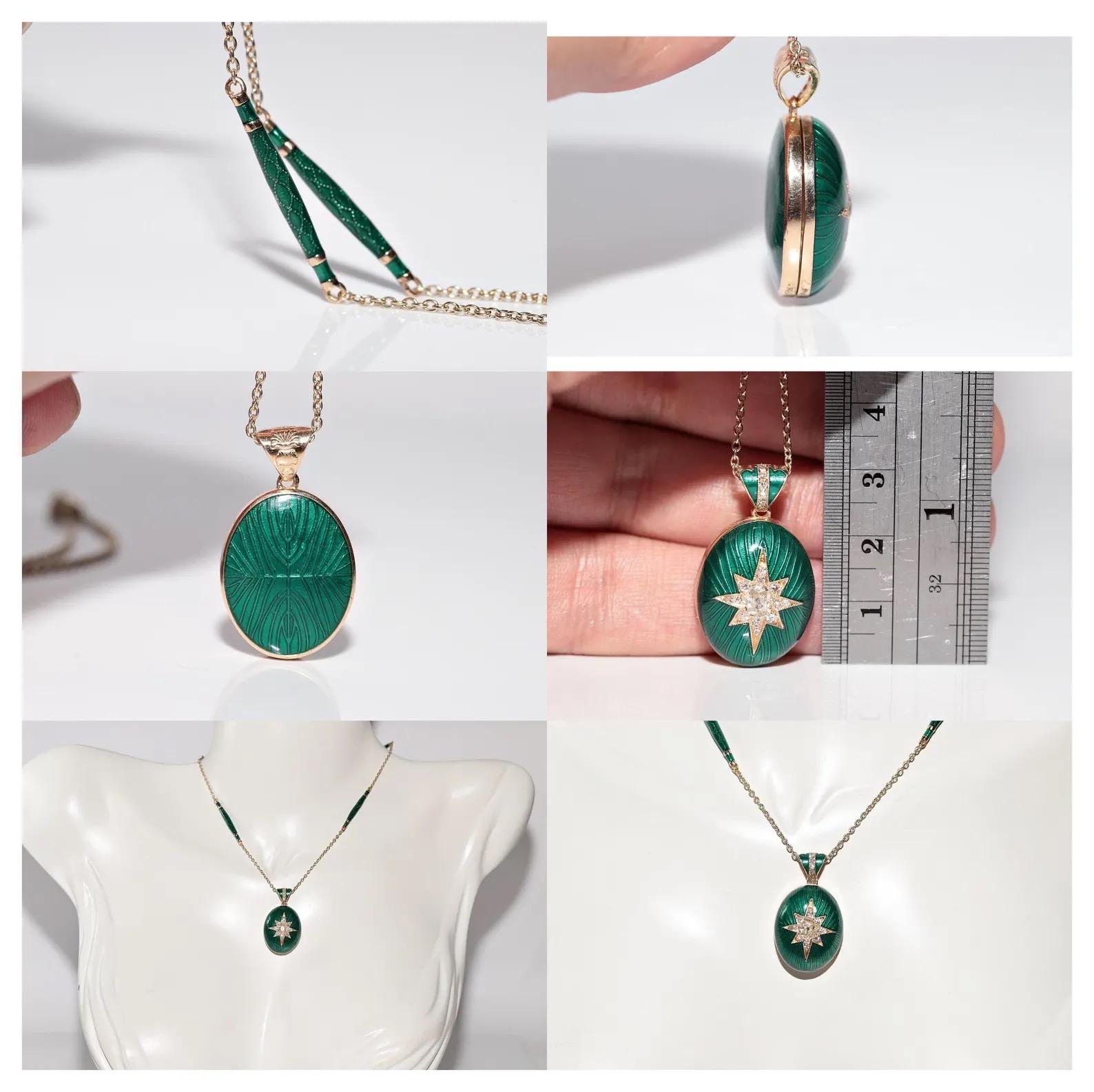 Collier pendentif en or 14 carats, décoré de diamants naturels et d'émail en vente 3