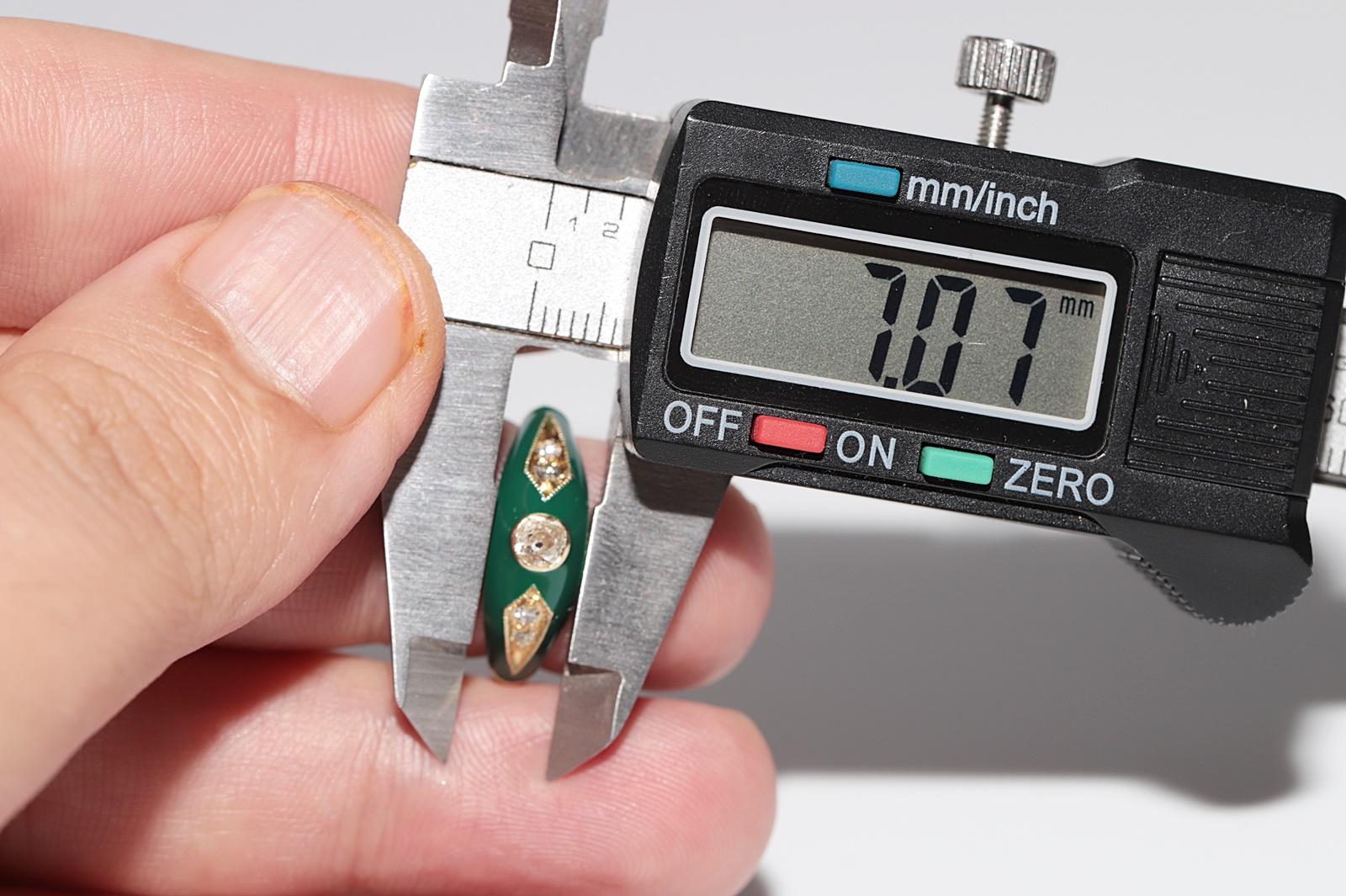 Bague jonc en or 14 carats, décorée de diamants naturels et d'émail vert, neuve en vente 5