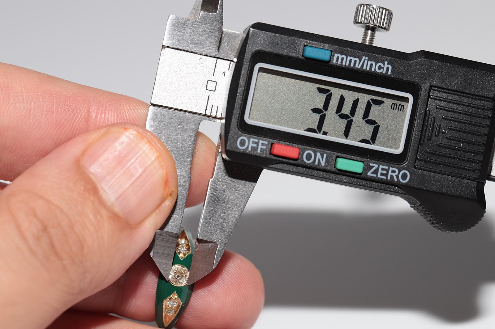 Bague jonc en or 14 carats, décorée de diamants naturels et d'émail vert, neuve en vente 6