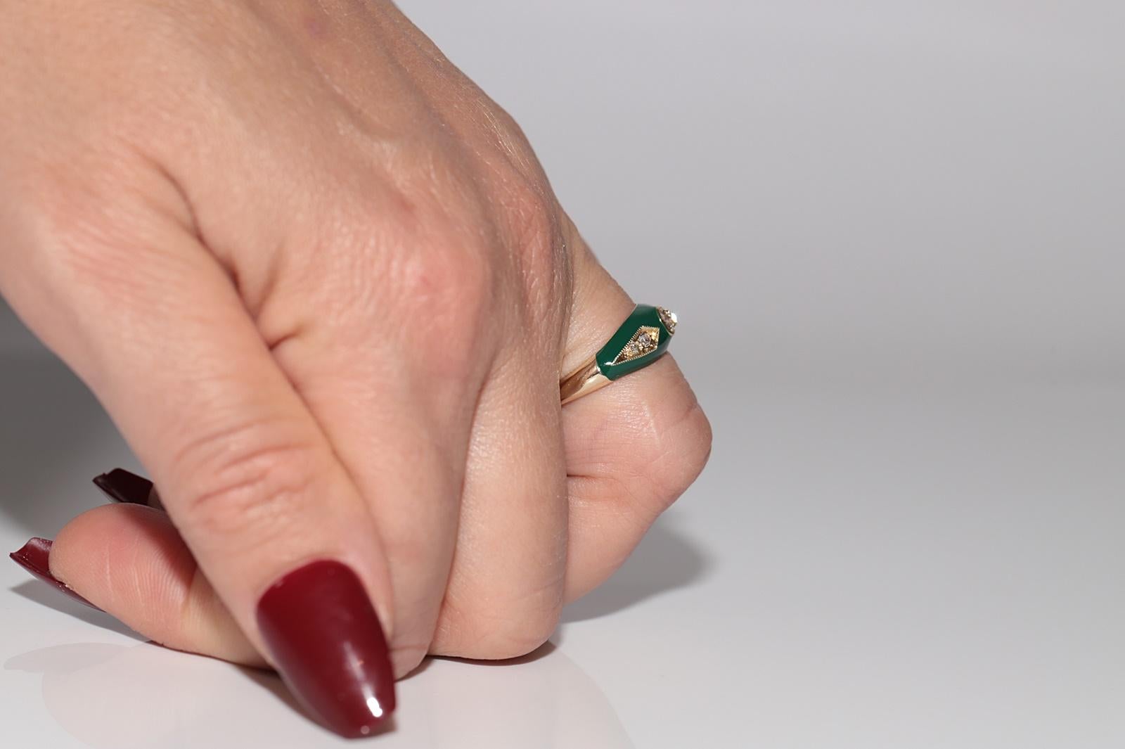Bague jonc en or 14 carats, décorée de diamants naturels et d'émail vert, neuve en vente 10