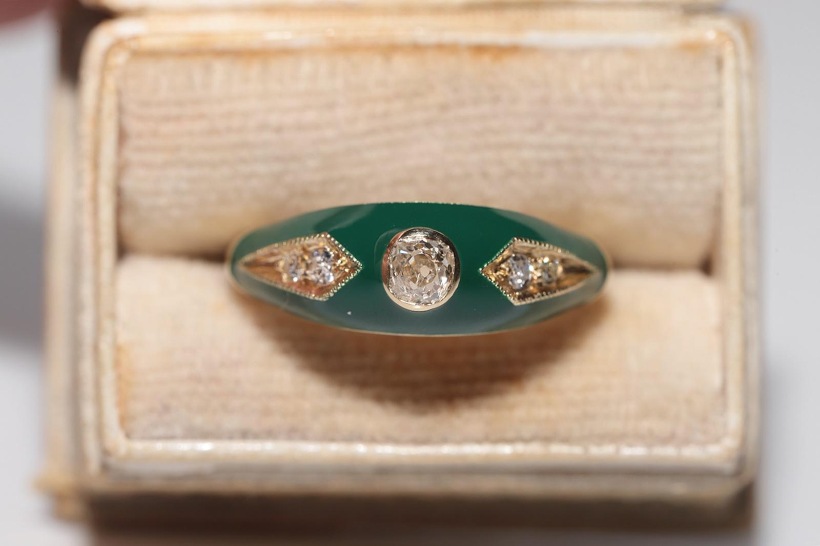
In very good condition.
Total weight is 3 grams.
Totally is main oldcut diamond and side single cut diamond 0.32 ct.
The diamond is has H color and vs clarity.
Ring size is US 6
We can make any size.
Box is not included.
Please contact for any