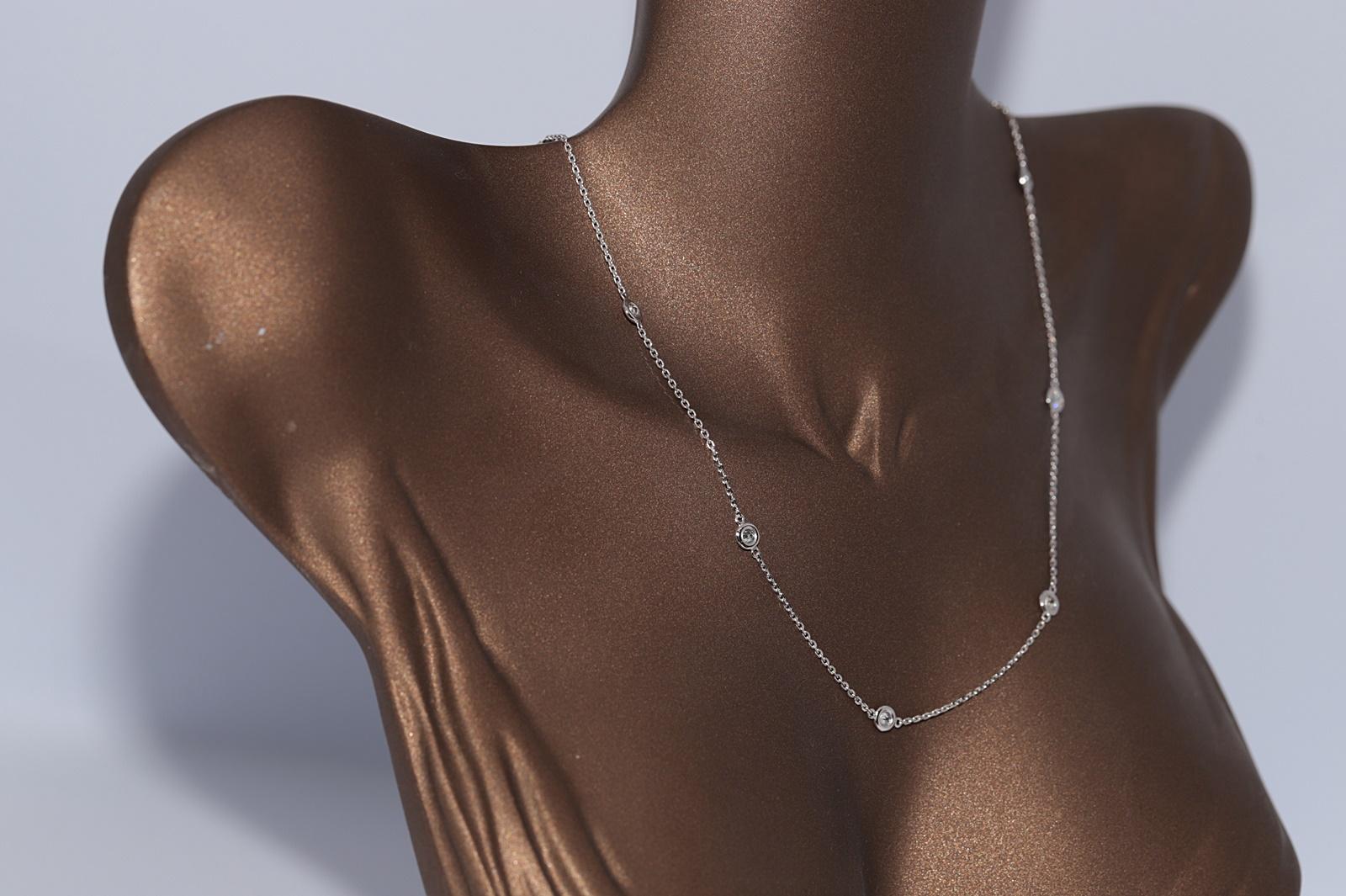 Moderno Collana decorata con diamanti naturali in oro 14k di nuova produzione in vendita