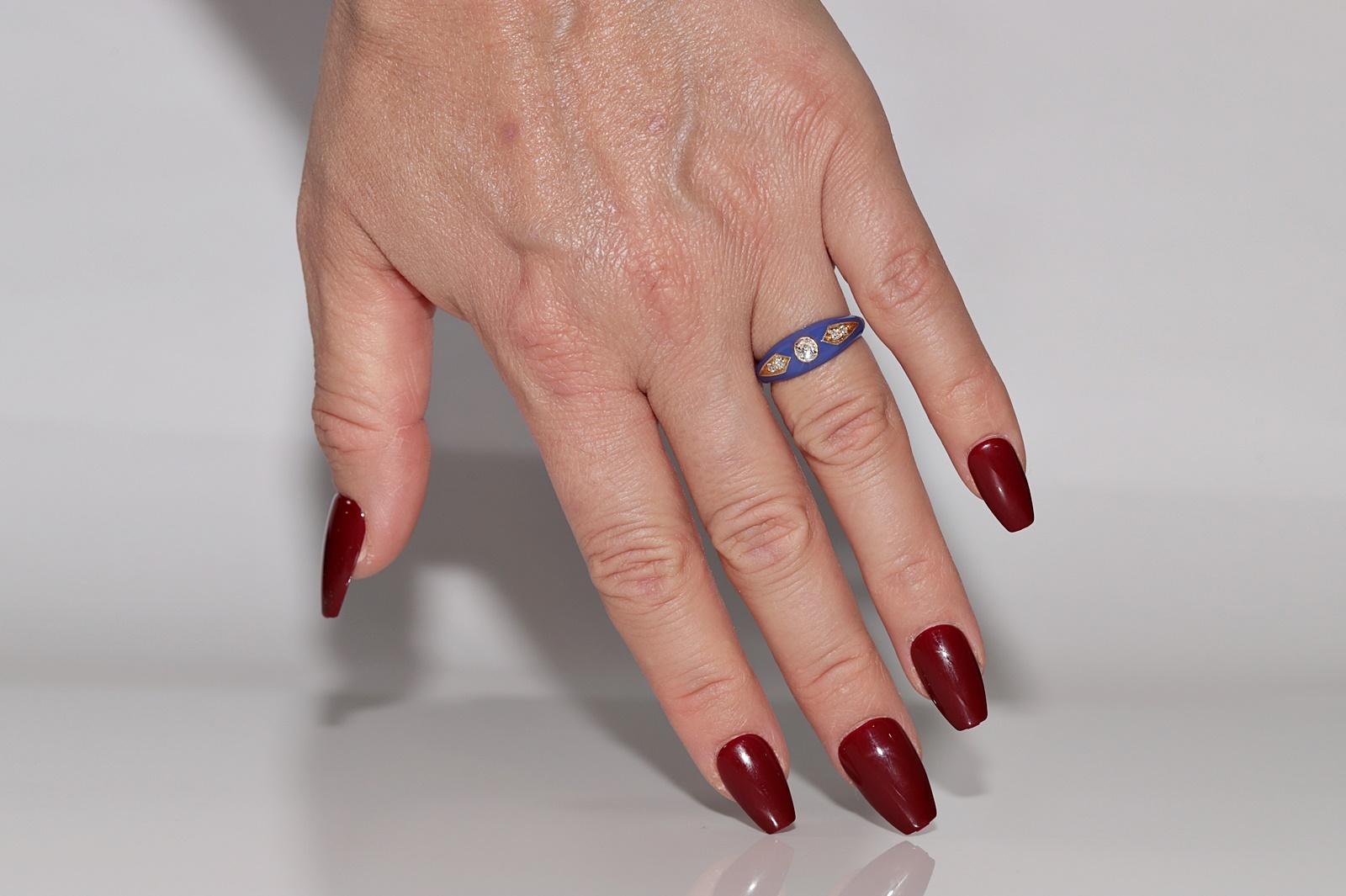 Bague jonc en or 14 carats, décorée de diamants naturels et d'émail violet, neuve en vente 9