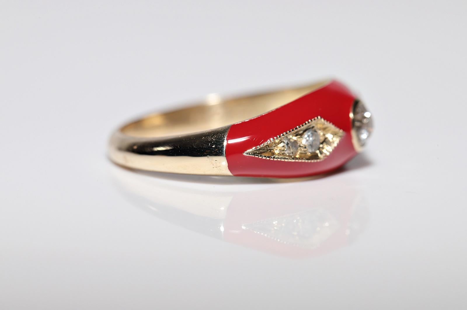Neu gefertigter Ring aus 14 Karat Gold mit natürlichem Diamanten und roter Emaille, dekoriert für Damen oder Herren im Angebot