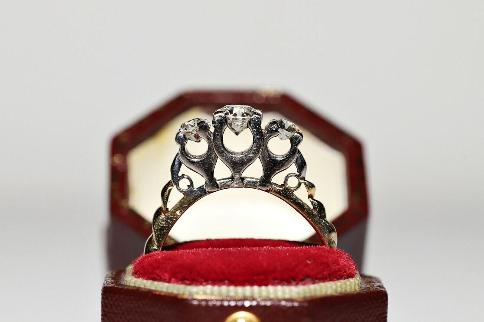 New Made 14k Gold Natural Diamond Decorated Three Stone Ring im Angebot 8