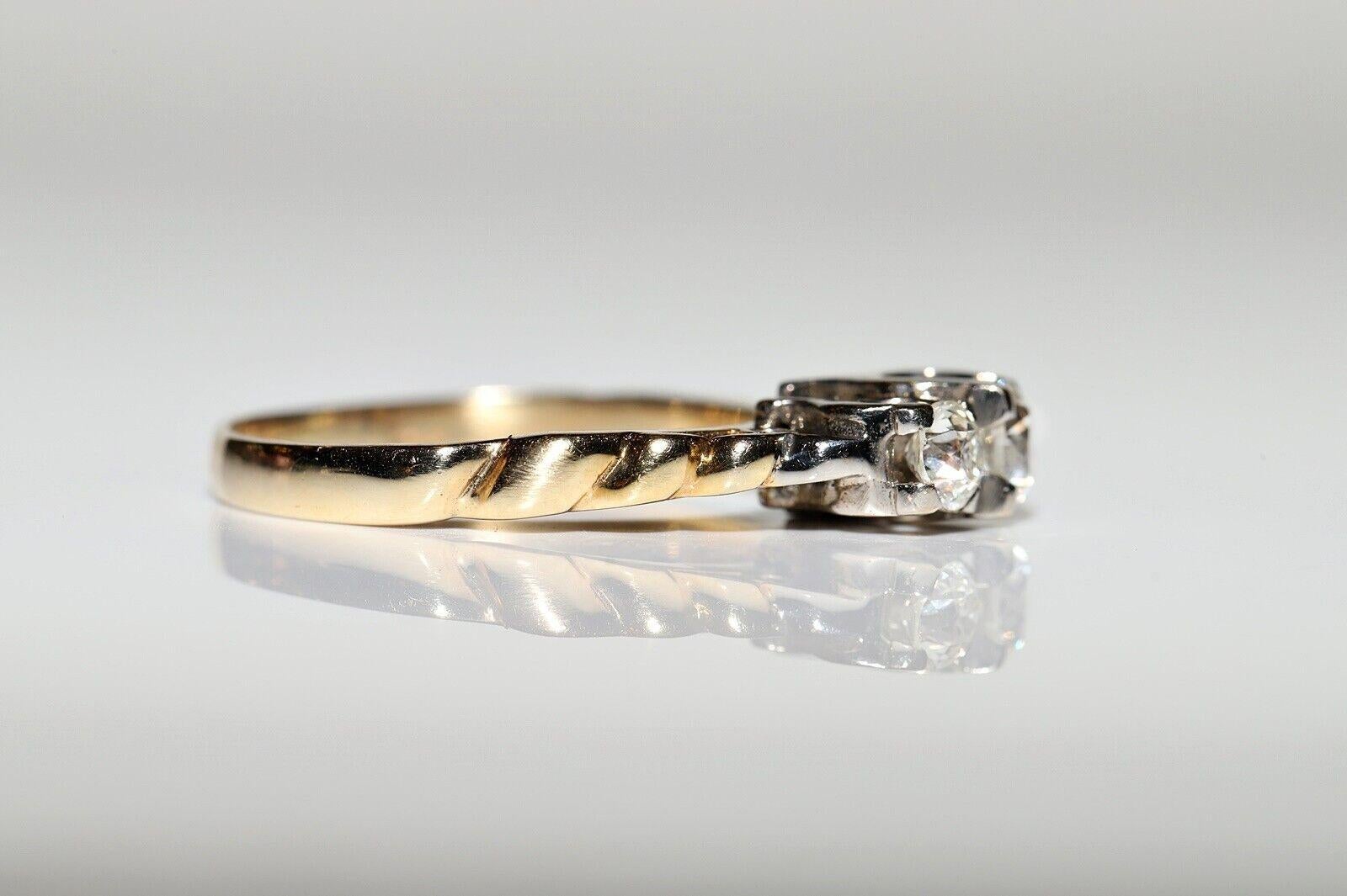 New Made 14k Gold Natural Diamond Decorated Three Stone Ring (Moderne) im Angebot