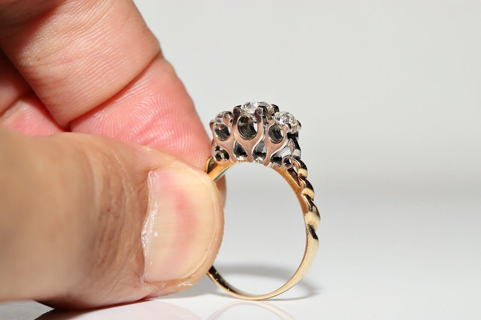 New Made 14k Gold Natural Diamond Decorated Three Stone Ring (Brillantschliff) im Angebot