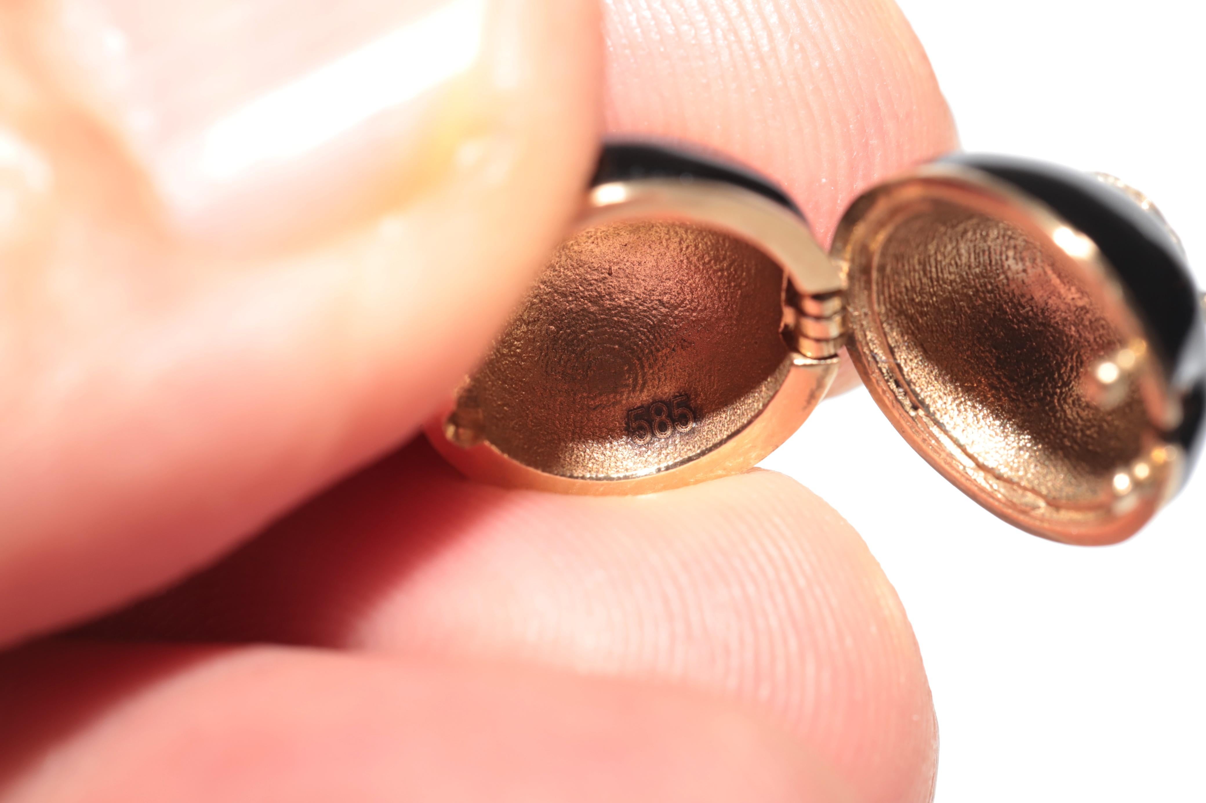 New Made 14k Gold Natural Diamond Drop Style Enamel Earring en vente 13