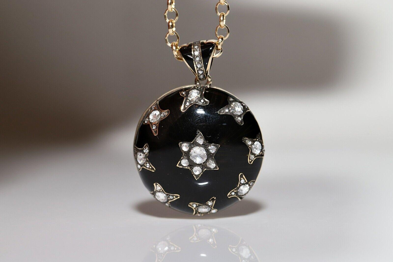 En muy buen estado.
El peso total es de 15,5 gramos.
Totalmente es diamante de 1,09 quilates.
El diamante es de color G-H-I y claridad VS-S1-S2-S3.
La longitud total de la cadena es de 44 cm.
Ponte en contacto para cualquier pregunta.