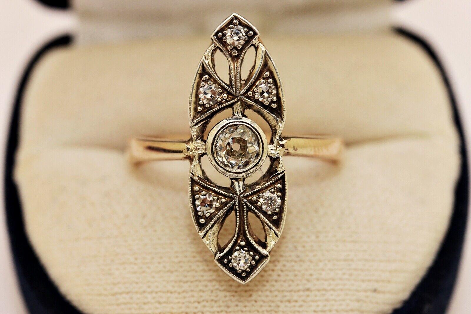 In sehr gutem Zustand.
Gesamtgewicht 4.4 Gramm.
Der gesamte Diamant hat etwa 0,45 ct.
Der Diamant hat vs Klarheit und G Farbe.
Ring Größe us 8.6 
Säure getestet, um 14k echtes Gold zu sein.
Wir können jede Größe herstellen.
Die Box ist nicht