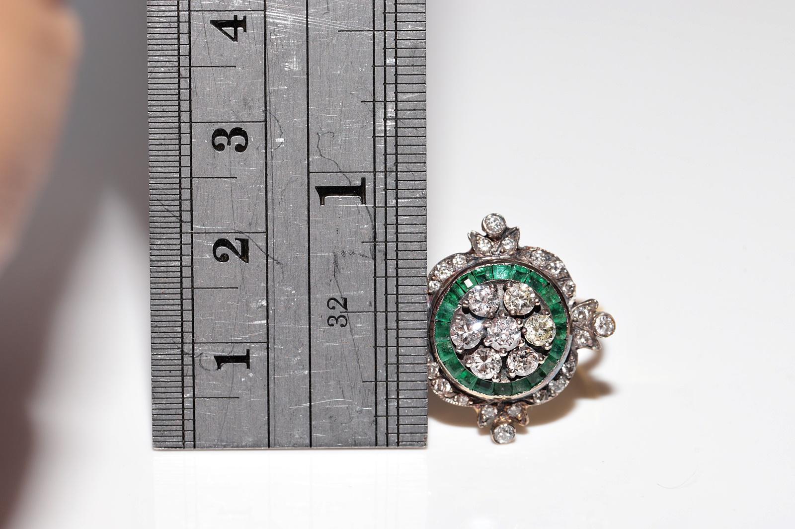 Bague neuve fabriquée en or 14 carats, décorée d'émeraudes naturelles et de diamants calibrés Bon état - En vente à Fatih/İstanbul, 34
