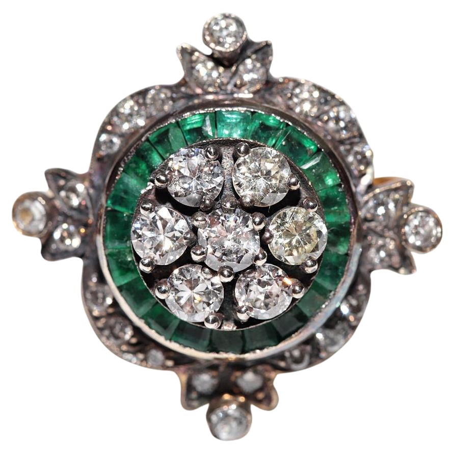 Neu Hergestellter 14K Gold Top Silber Natürlicher Diamant Caliber Cut Smaragd Dekorierter Ring