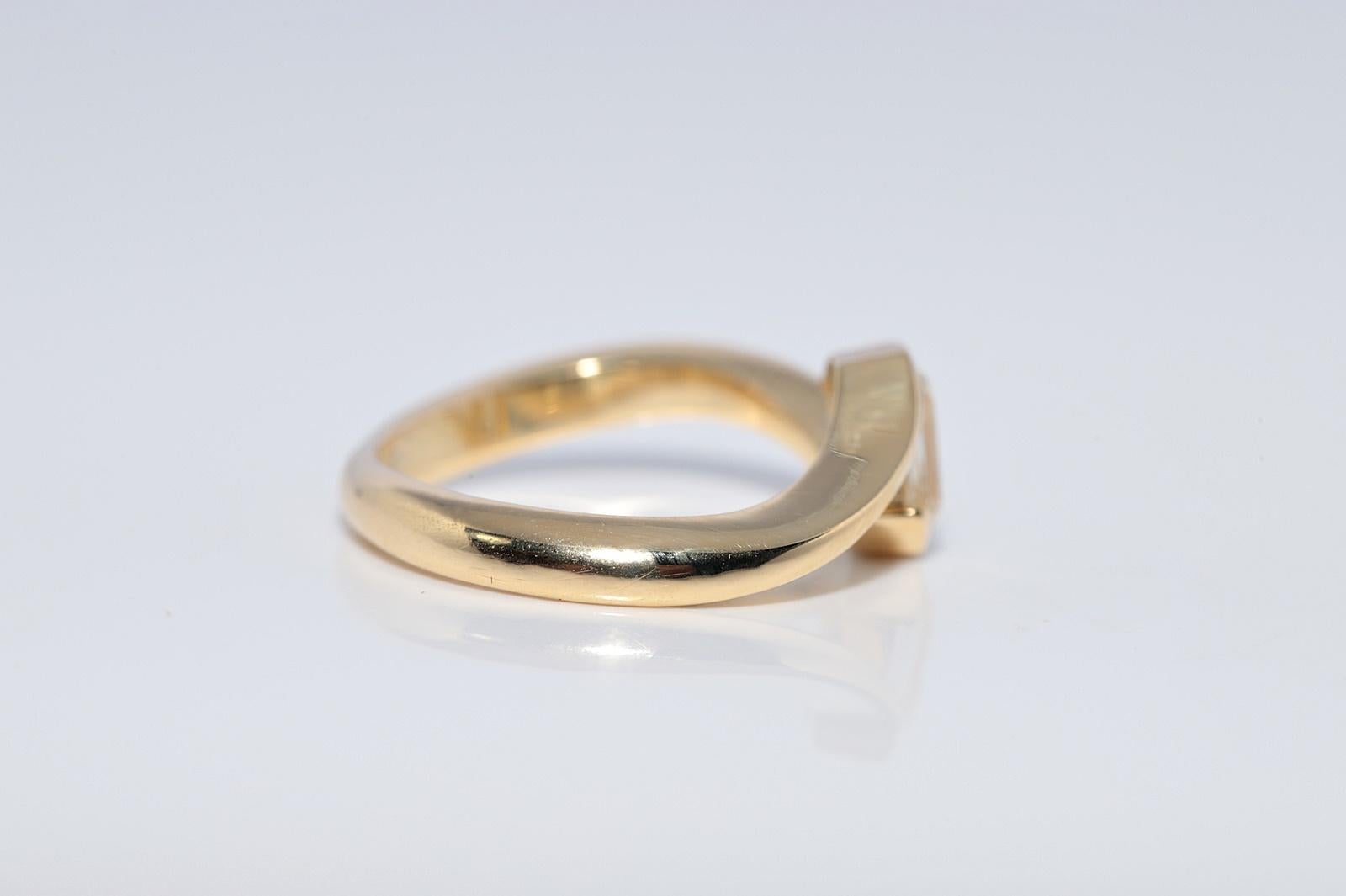 New Made Bague solitaire en or 18k ornée d'un diamant taille émeraude en vente 5