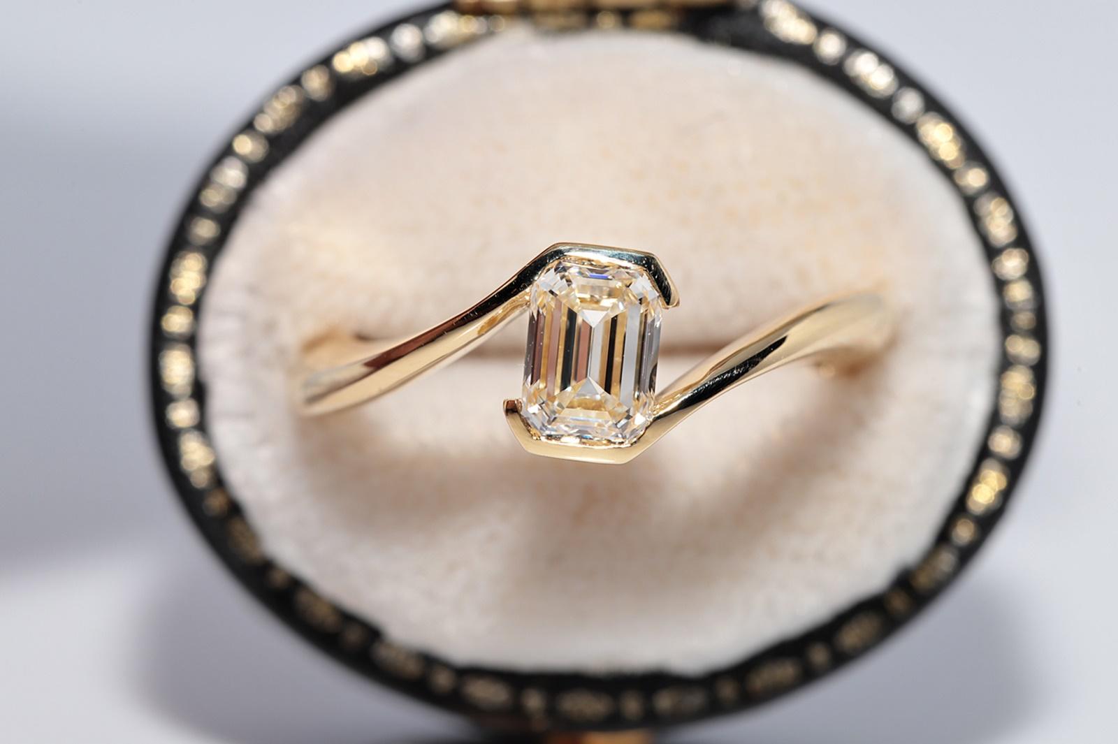 New Made Bague solitaire en or 18k ornée d'un diamant taille émeraude Neuf - En vente à Fatih/İstanbul, 34