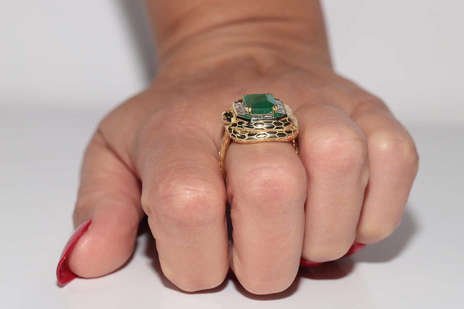 New Made 18k Gold Natural Baguette Cut Diamond und Smaragd Schlange Design Ring im Angebot 13