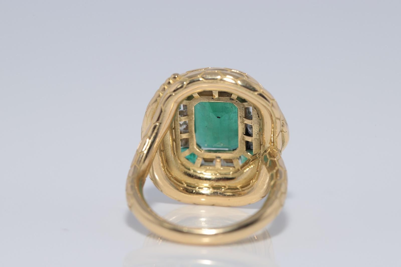 New Made 18k Gold Natural Baguette Cut Diamond und Smaragd Schlange Design Ring im Zustand „Neu“ im Angebot in Fatih/İstanbul, 34