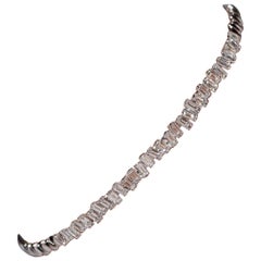 New Made 18k Gold Natural Baguette Cut Diamond Decorated Bangle Bracelet