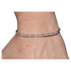 New Made 18k Gold Natural Baguette Cut Diamond Decorated Bangle Bracelet