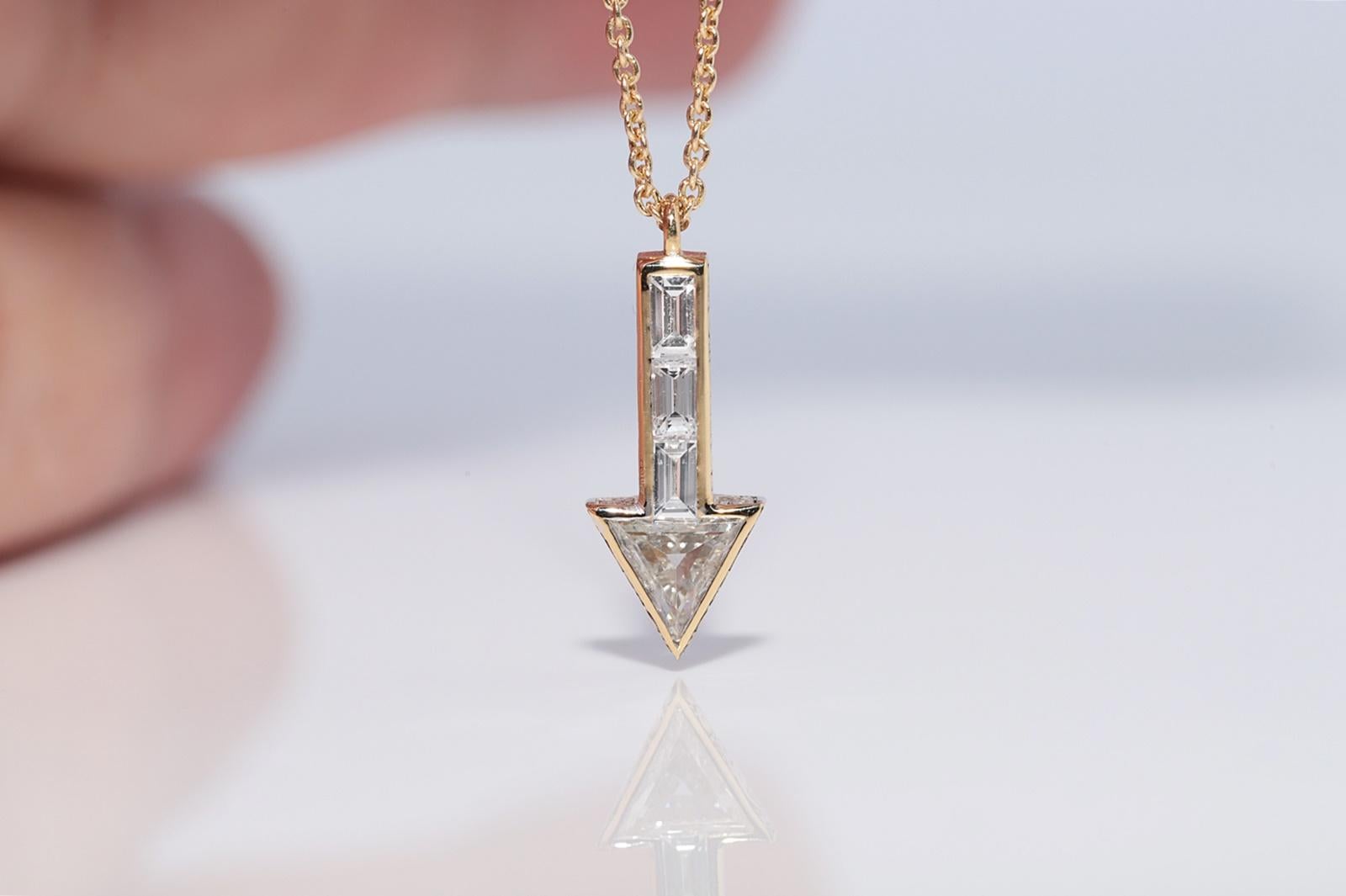 In very good condition.
Total weight is 3.1 grams.
Totally is baguette cut diamond 0.21 ct.
Totally is trillion cut diamond 0.39 ct.
The diamond is has G-H color and vs1 clarity.
Total lenght is chain 0.42 ct.
Please contact for any questions.