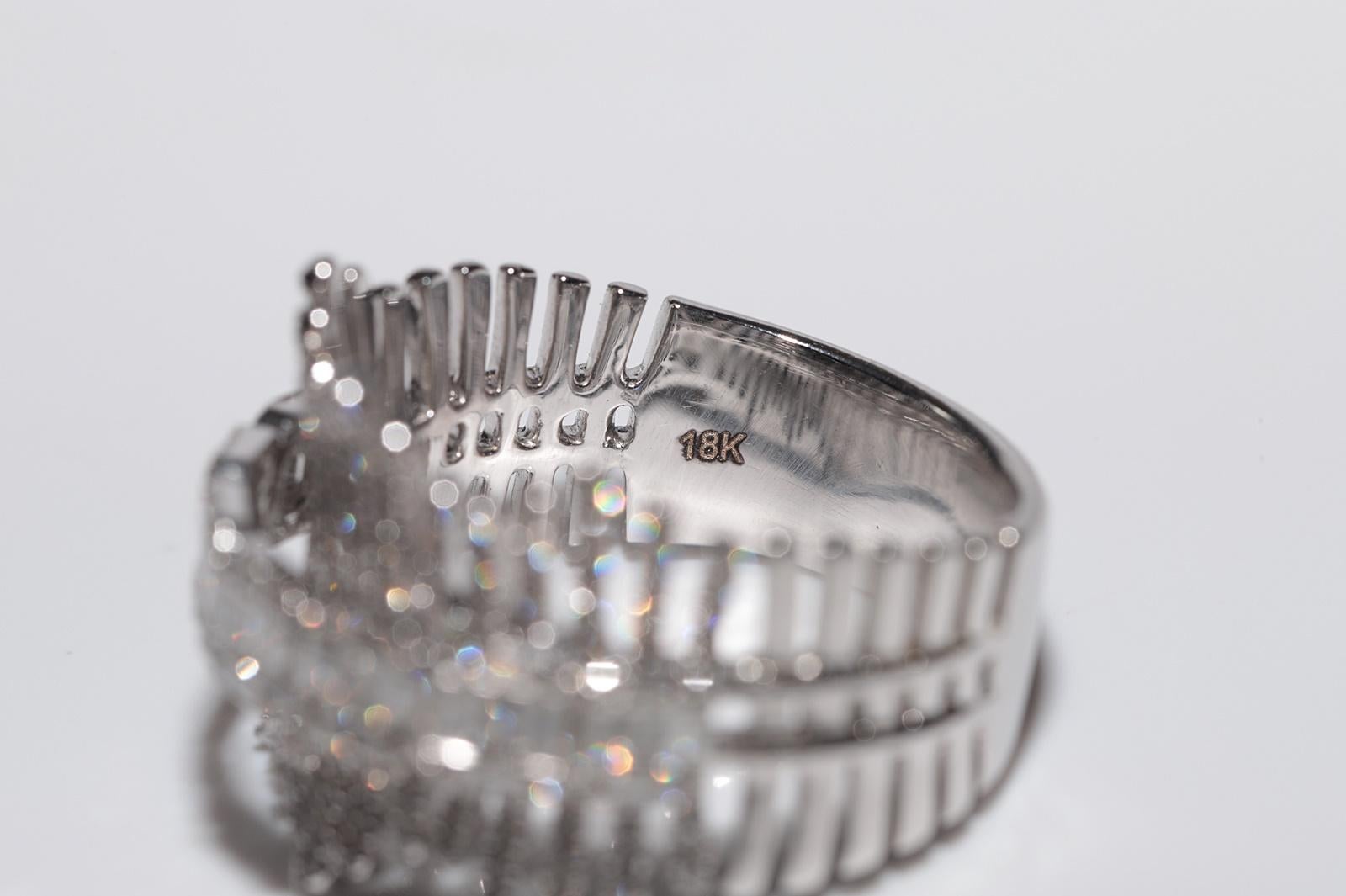 Neuer 18 Karat Gold Diamant-Tankring mit natürlichem Brillantschliff und Diamant im Baguetteschliff im Angebot 4