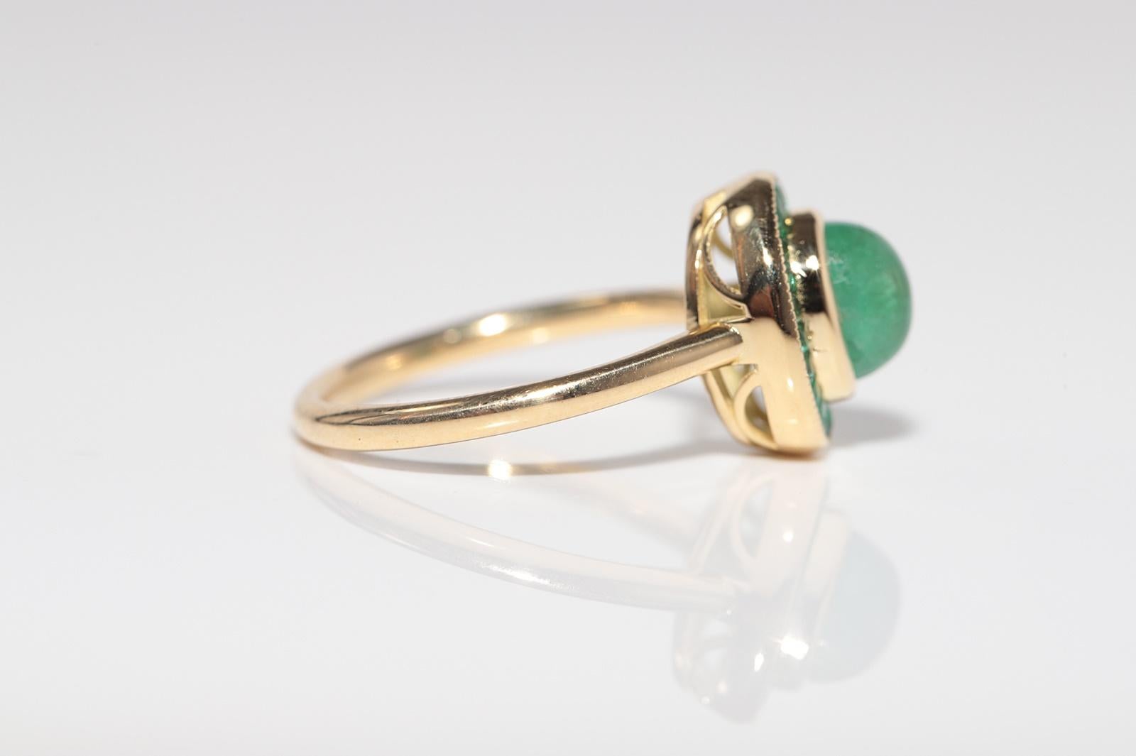 New Made Bague en or 18k ornée d'émeraudes naturelles taillées en cabochon et en calibre Pour femmes en vente