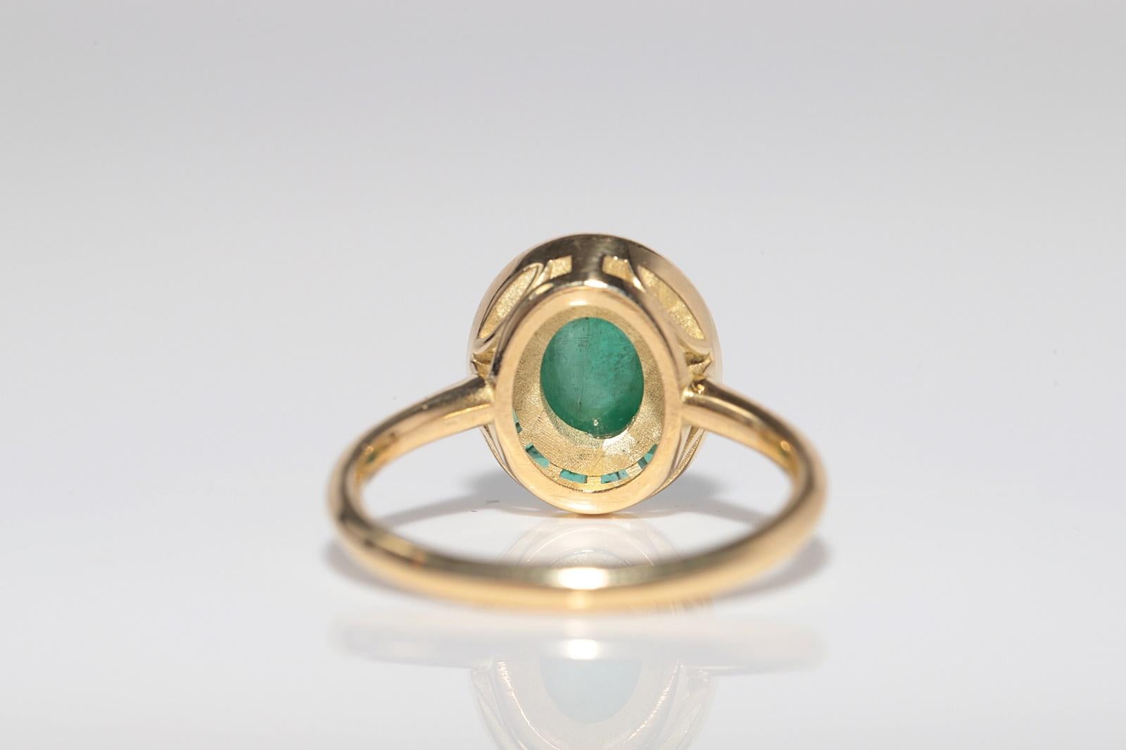 New Made Bague en or 18k ornée d'émeraudes naturelles taillées en cabochon et en calibre en vente 1