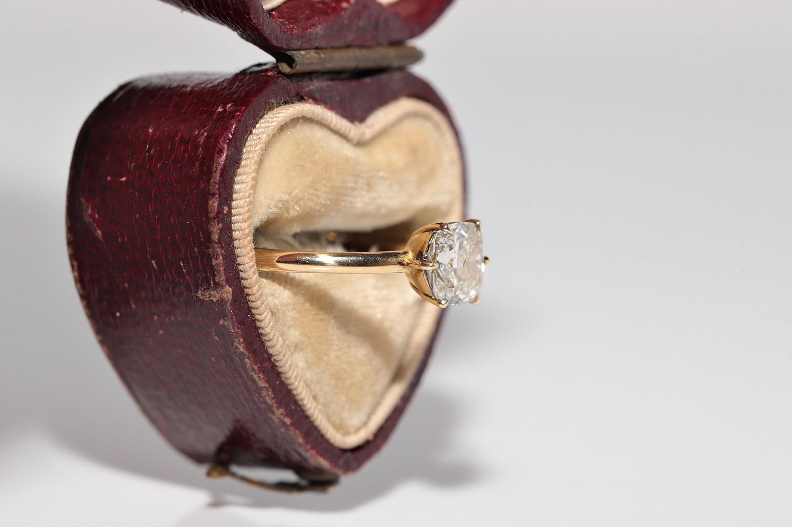 New Made 18k Gold natürlichen Kissenschliff Diamant dekoriert Solitär-Ring (Moderne) im Angebot