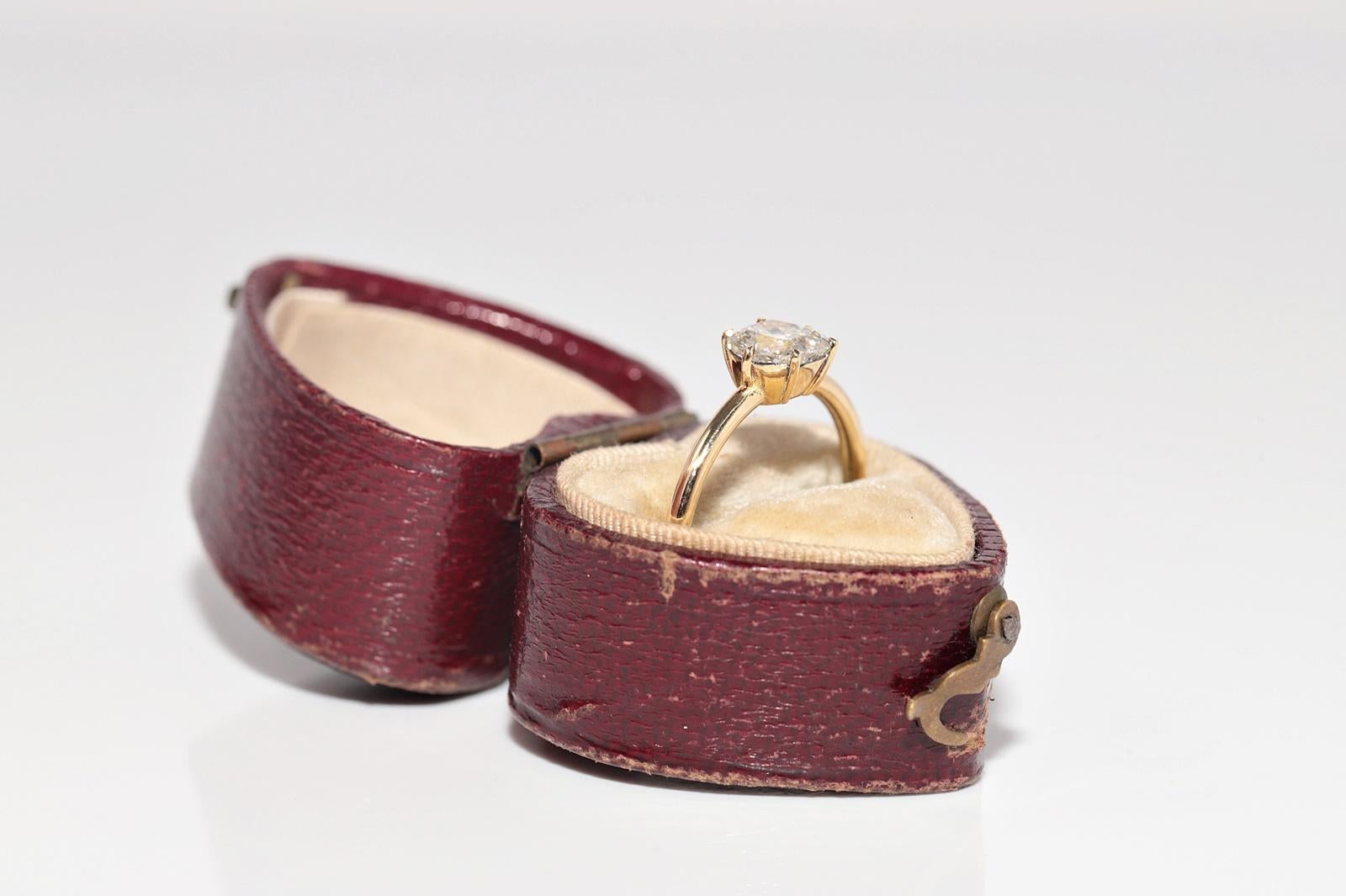 Anillo solitario decorado con diamantes naturales talla cojín de oro de 18k de nueva factura Corte cojín en venta