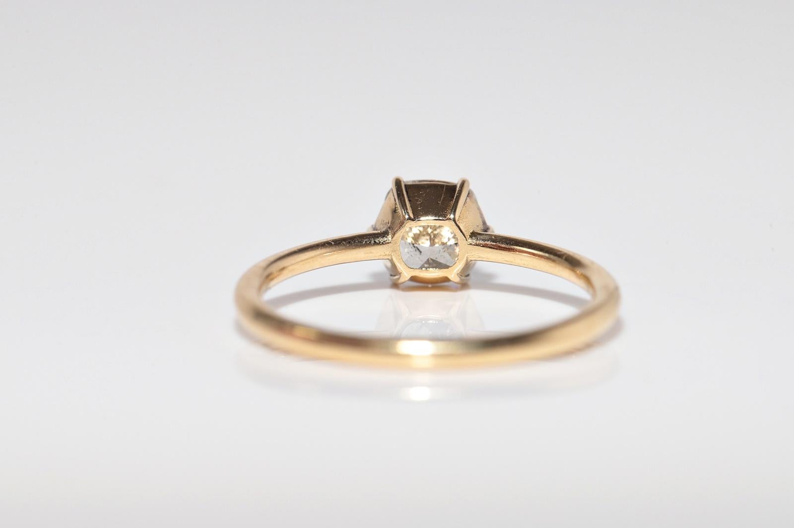 Anillo solitario decorado con diamantes naturales talla cojín de oro de 18k de nueva factura en venta 3