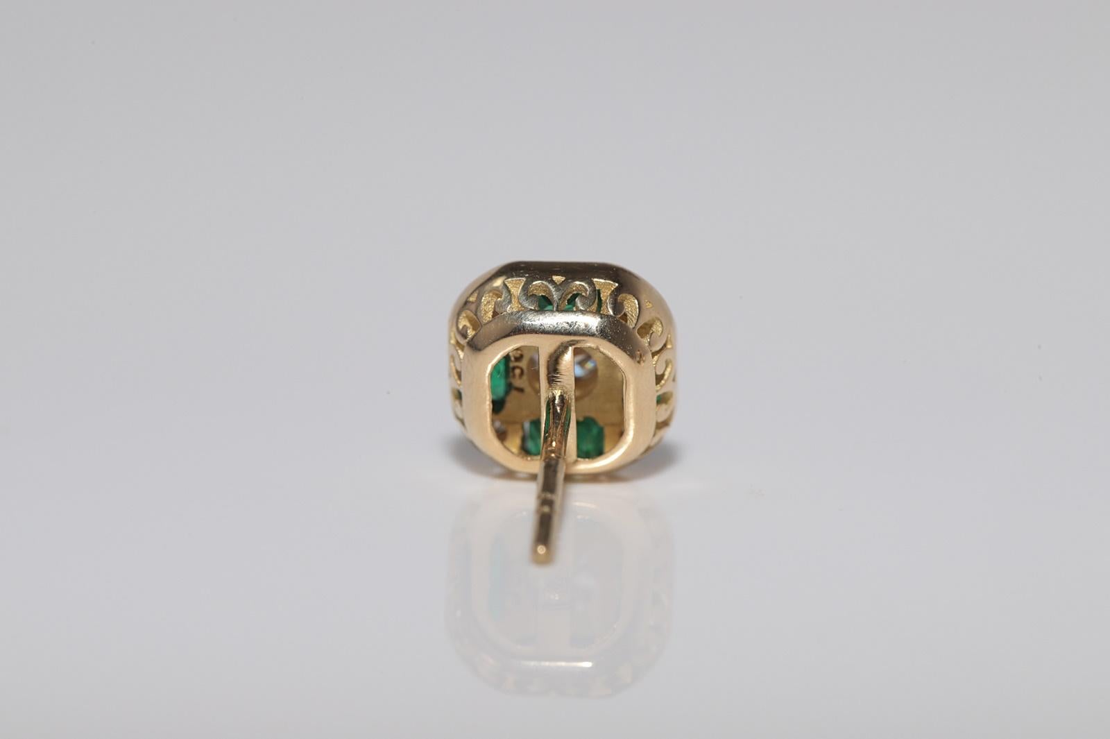 New Made 18k Gold Natural Diamond And Baguette Cut Emerald Stud Earring For Sale 6
